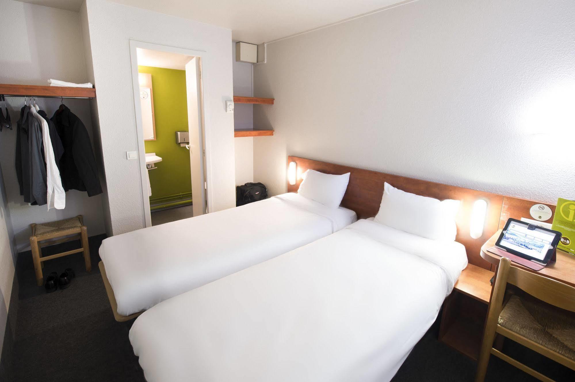 B&B Hotel Clermont-Ferrand Le Brezet Aeroport Exterior photo
